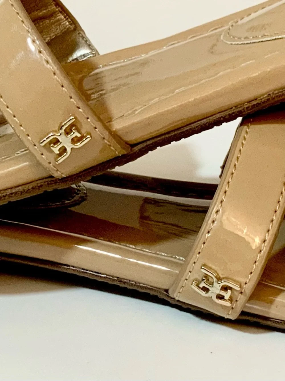 Sam Edelman New York ‘Bay’ Patent Slide Sandals in Almond - Picture 8 of 12